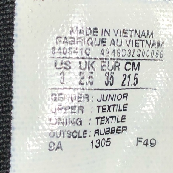 Girls Purple & Green Converse Allstar Shoes. Size 3.
Like New - Picture 4 of 4